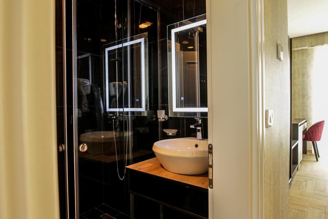 Rozafa Blu Hotel Shëngjin Екстериор снимка