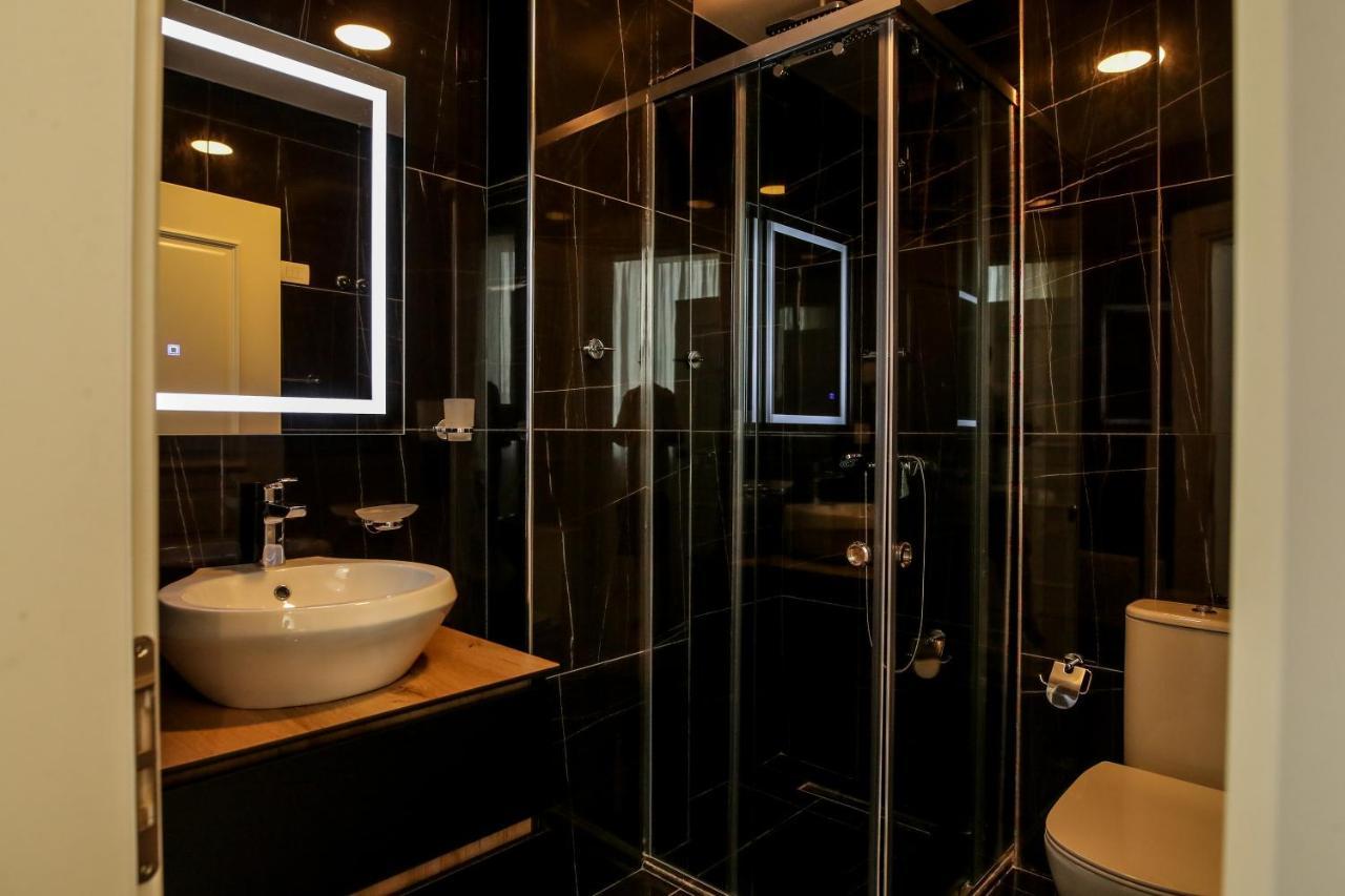 Rozafa Blu Hotel Shëngjin Екстериор снимка