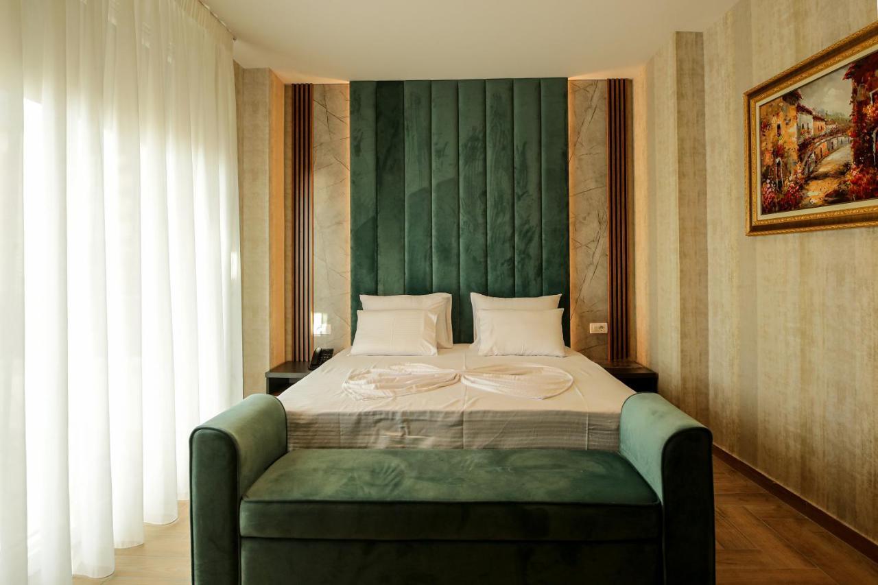 Rozafa Blu Hotel Shëngjin Екстериор снимка