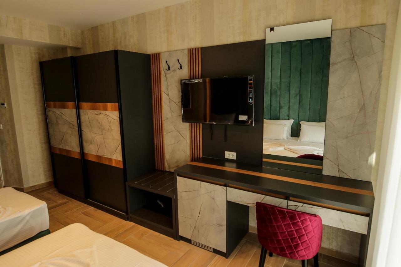 Rozafa Blu Hotel Shëngjin Екстериор снимка
