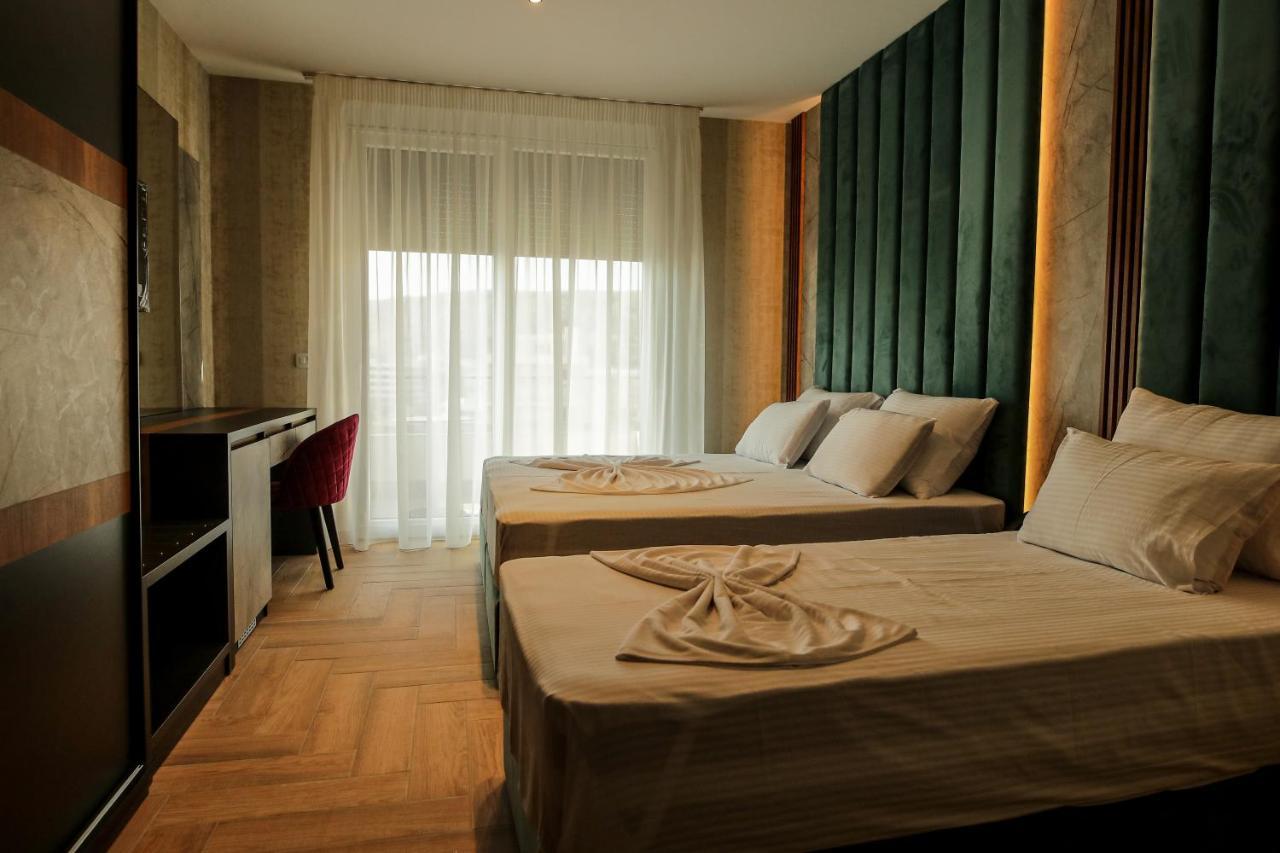Rozafa Blu Hotel Shëngjin Екстериор снимка
