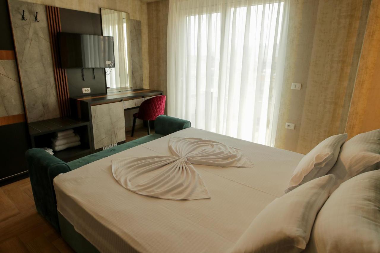 Rozafa Blu Hotel Shëngjin Екстериор снимка